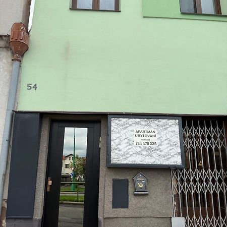 Apartman V Rodinnem Dome Jaroměř Exterior foto